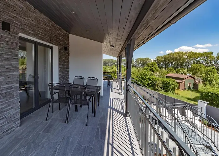 Wine House ホームステイ Hrušovany nad Jevišovkou